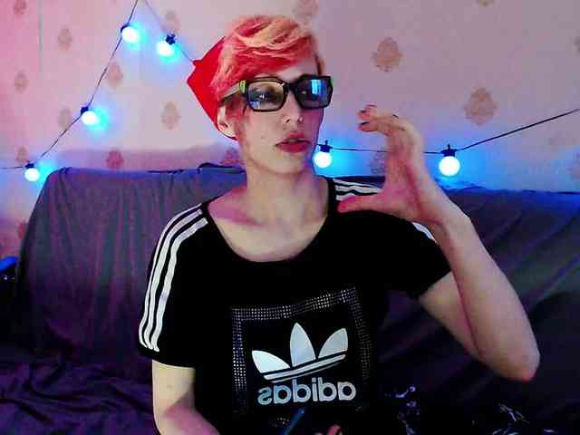 Lady_Gopnique webcam