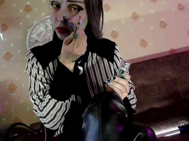 Lady_Gopnique webcam