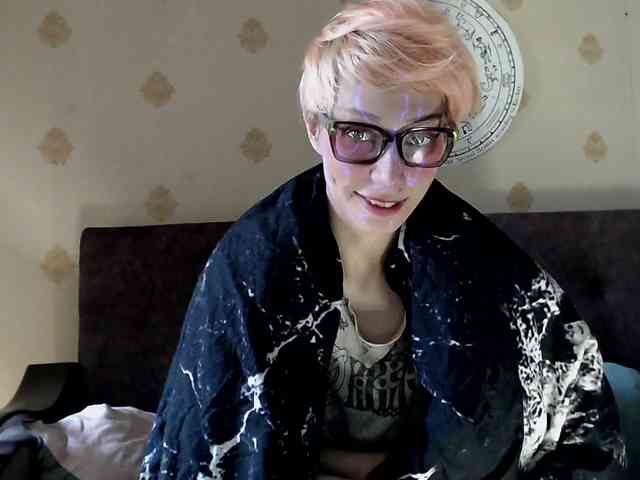 Lady_Gopnique webcam