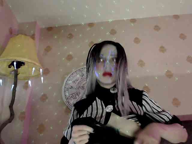 Lady_Gopnique webcam