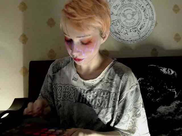 Lady_Gopnique webcam