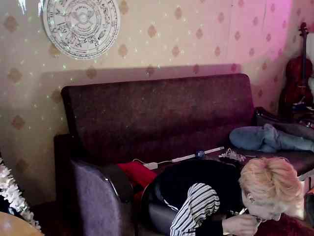Lady_Gopnique webcam