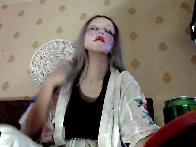 Lady_Gopnique webcam
