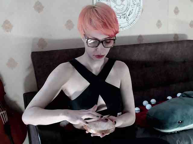 Lady_Gopnique webcam