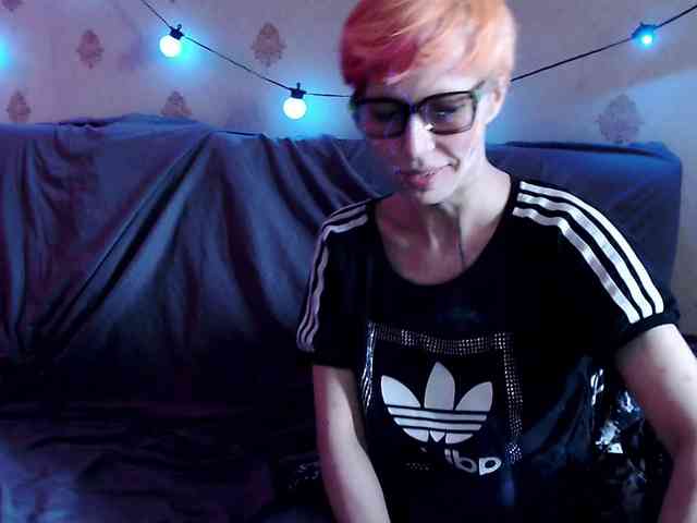 Lady_Gopnique webcam