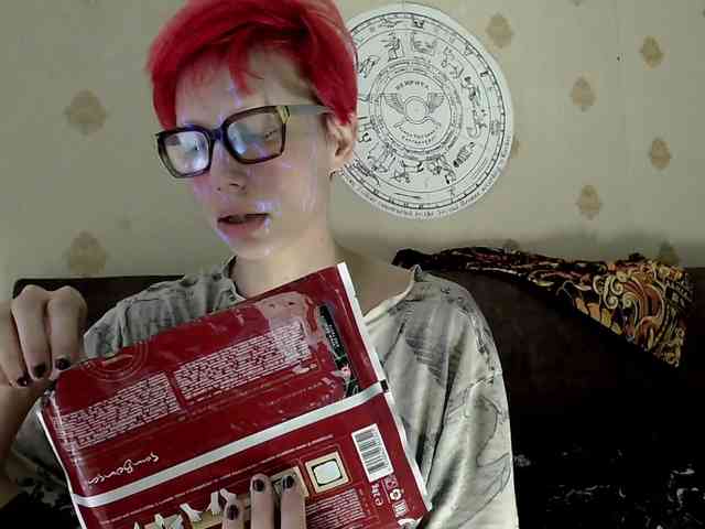 Lady_Gopnique webcam
