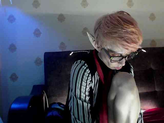 Lady_Gopnique webcam