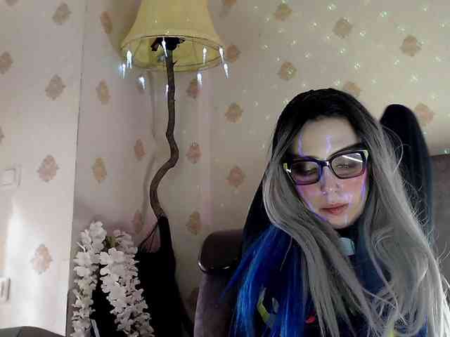 Lady_Gopnique webcam