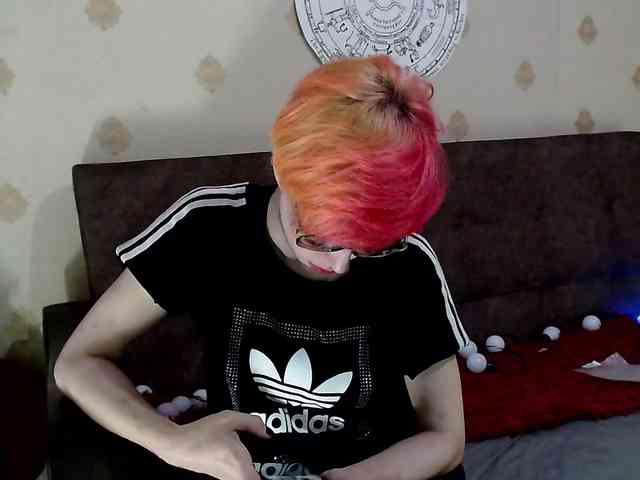 Lady_Gopnique webcam