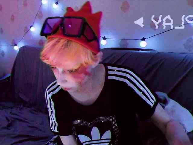 Lady_Gopnique webcam