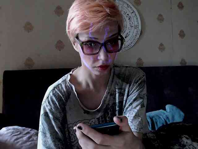 Lady_Gopnique webcam