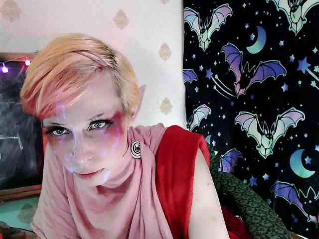 Lady_Gopnique webcam