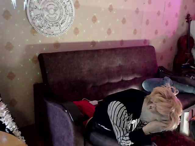 Lady_Gopnique webcam