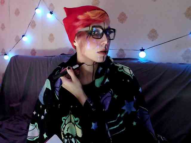 Lady_Gopnique webcam