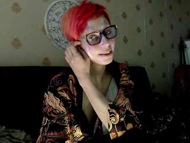 Lady_Gopnique webcam