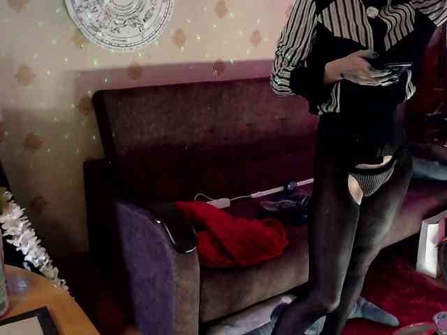 Lady_Gopnique webcam