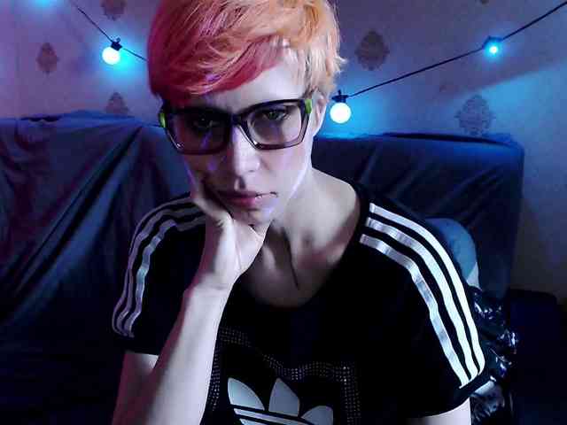 Lady_Gopnique webcam
