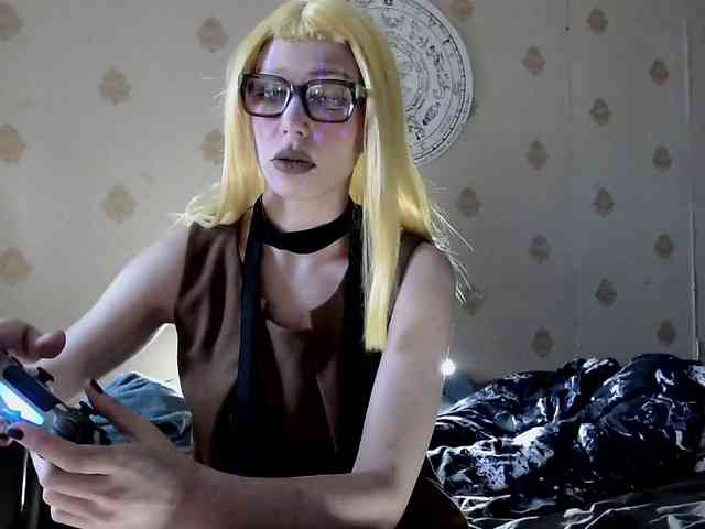 Lady_Gopnique webcam