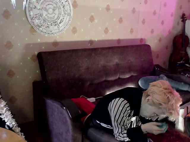 Lady_Gopnique webcam