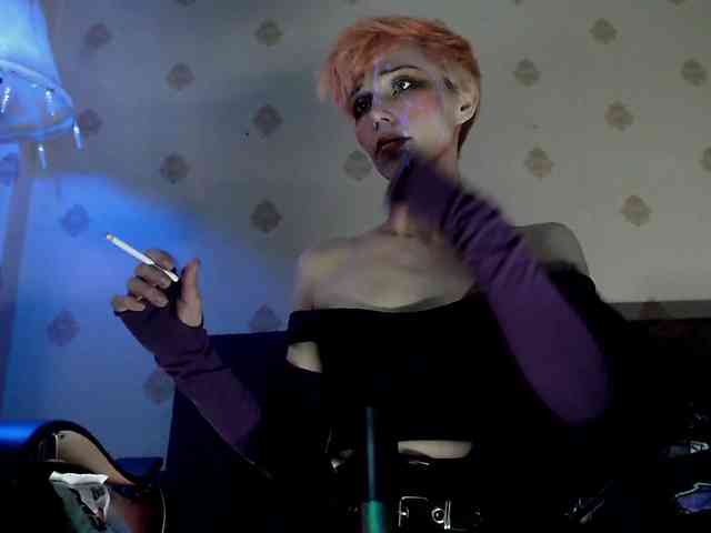 Lady_Gopnique webcam
