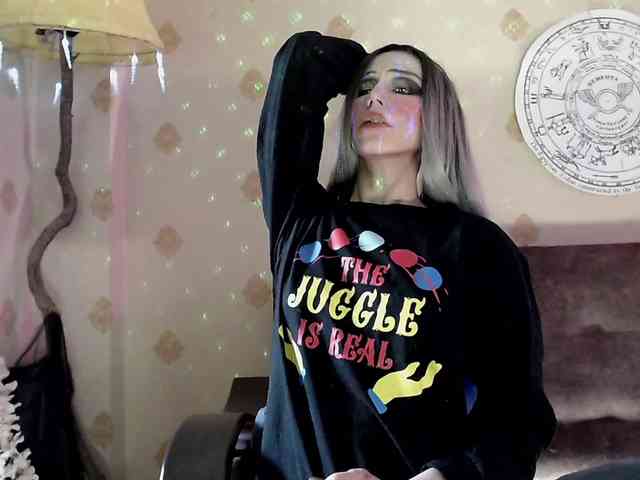 Lady_Gopnique webcam