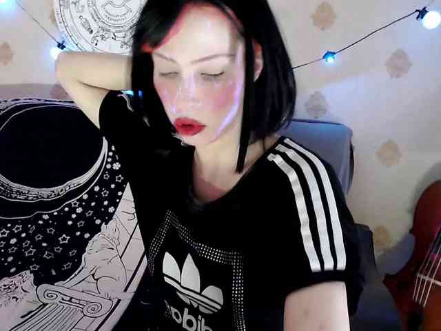 Lady_Gopnique webcam