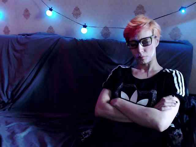 Lady_Gopnique webcam