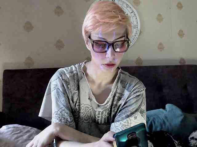 Lady_Gopnique webcam