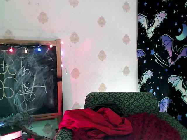 Lady_Gopnique webcam