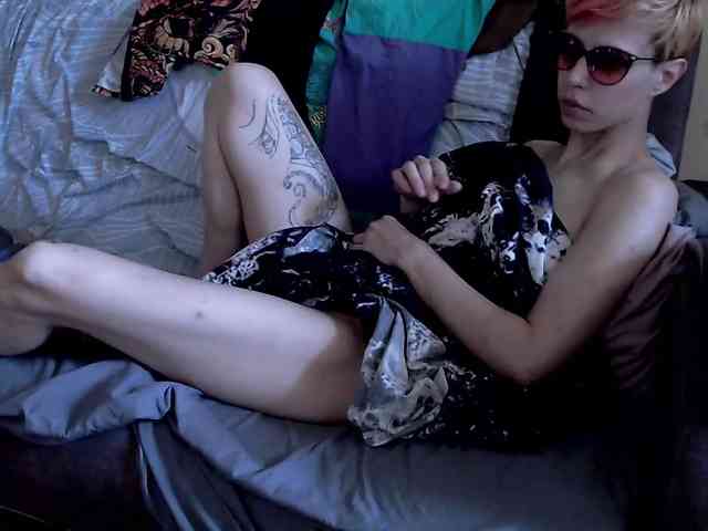 Lady_Gopnique webcam