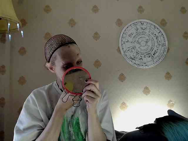 Lady_Gopnique webcam