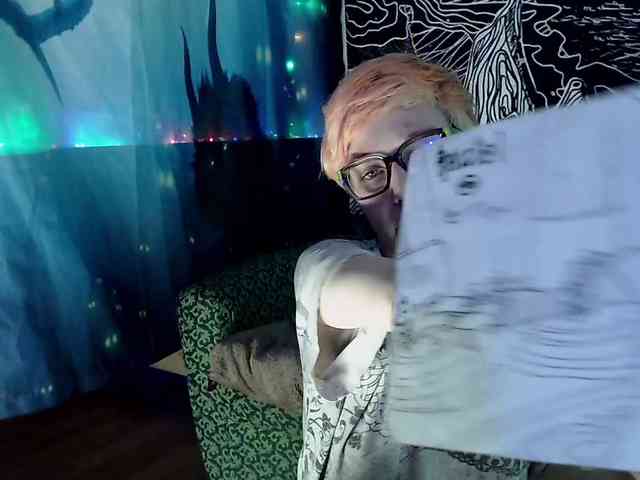 Lady_Gopnique webcam