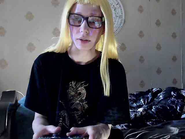 Lady_Gopnique webcam