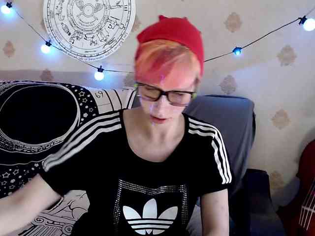 Lady_Gopnique webcam