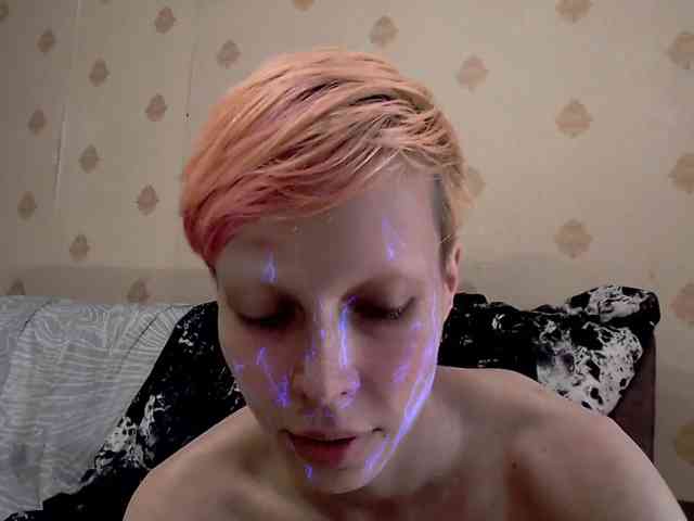 Lady_Gopnique webcam