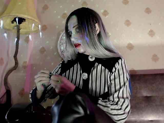 Lady_Gopnique webcam