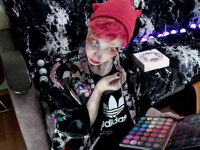Lady_Gopnique webcam