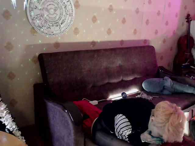 Lady_Gopnique webcam