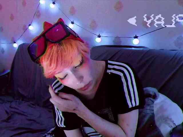 Lady_Gopnique webcam