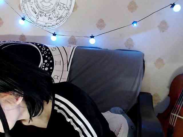 Lady_Gopnique webcam
