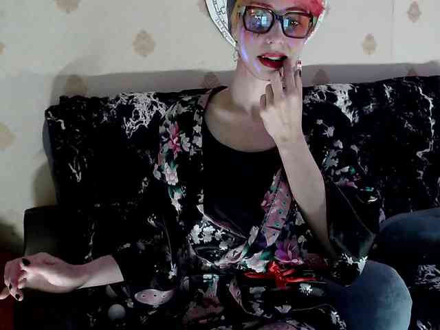 Lady_Gopnique webcam
