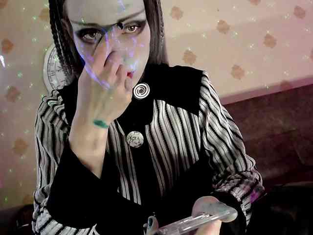 Lady_Gopnique webcam