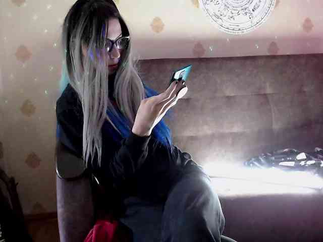 Lady_Gopnique webcam