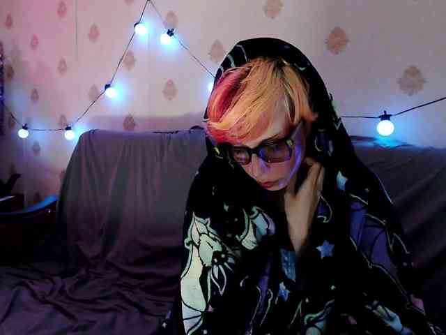 Lady_Gopnique webcam