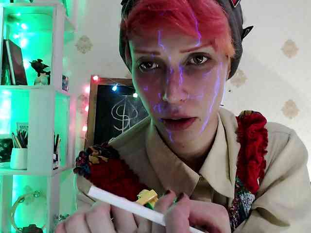 Lady_Gopnique webcam
