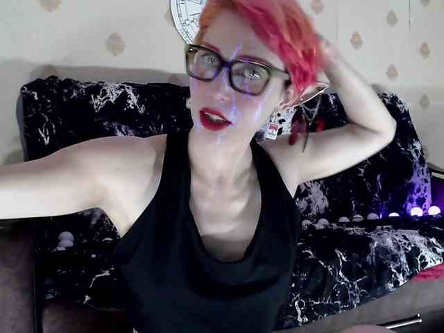 Lady_Gopnique webcam