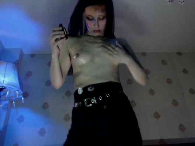 Lady_Gopnique webcam