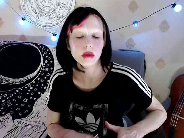Lady_Gopnique webcam