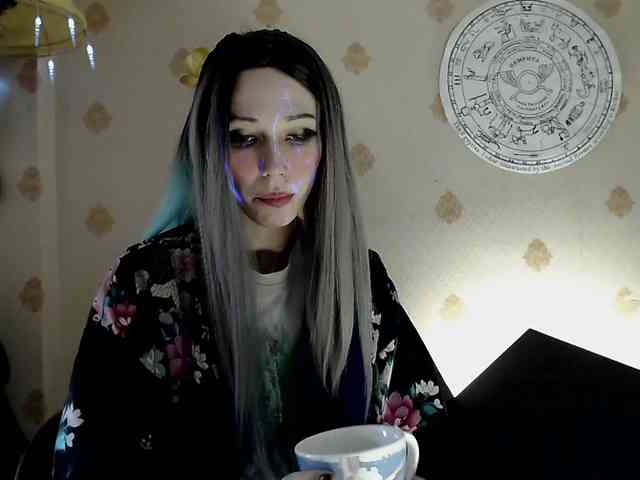Lady_Gopnique webcam