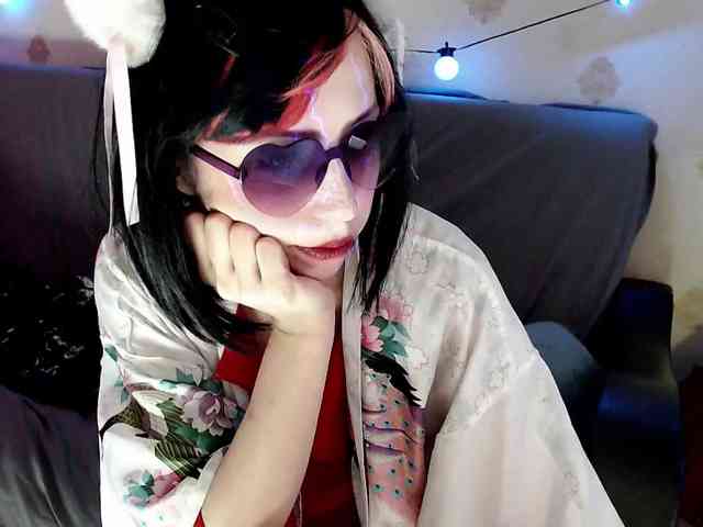Lady_Gopnique webcam